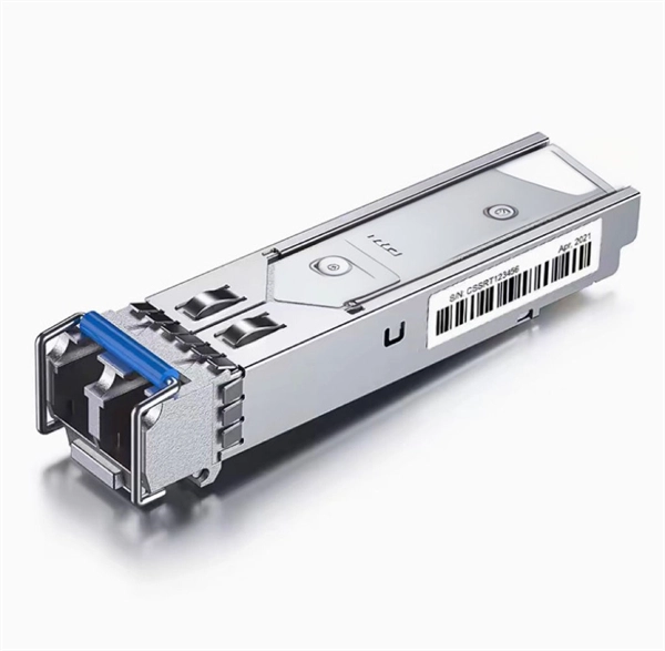 What happens if the main fiber of the optical splitter is disconnected 