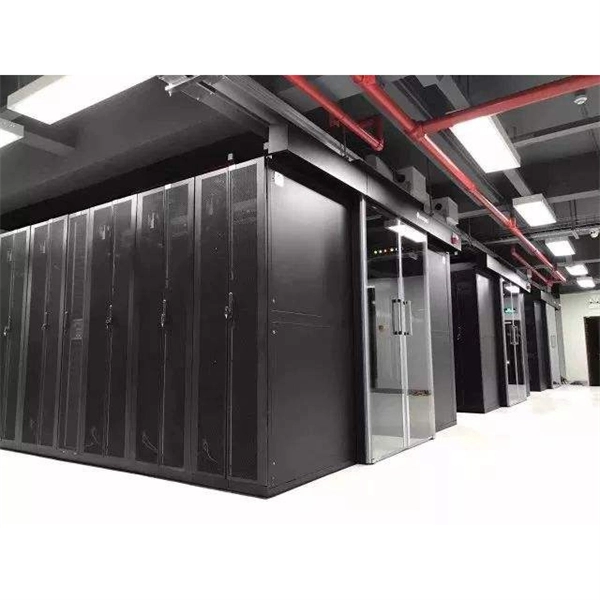 How long after connecting the fiber optic cable should power be turned on 